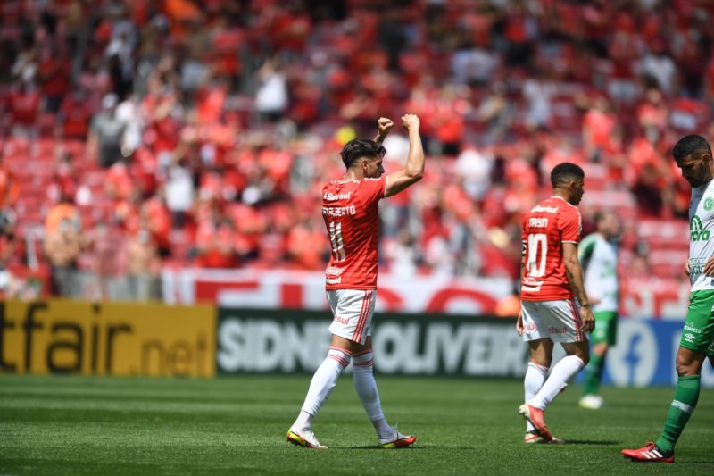 A pedido do treinador, dupla deve atuar mais pr&oacute;xima – Foto: Ricardo Duarte/Inter/Divulga&ccedil;&atilde;o