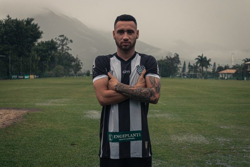 Thiaguinho se apresentou nesta quarta-feira (6) – Foto: Patrick Floriani/Figueirense/ND