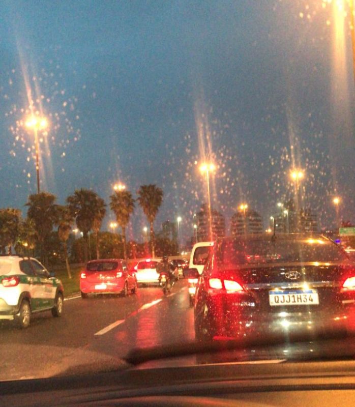 Chuva forte afetou tr&acirc;nsito na Capital – Foto: Marcos Jord&atilde;o/ND