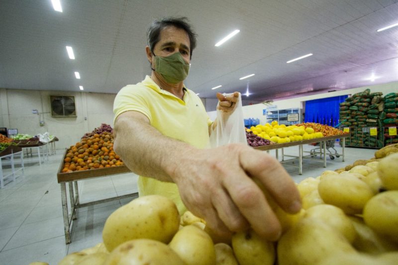 Valdemir Bento passou longe do tomate e pegou batata e limão