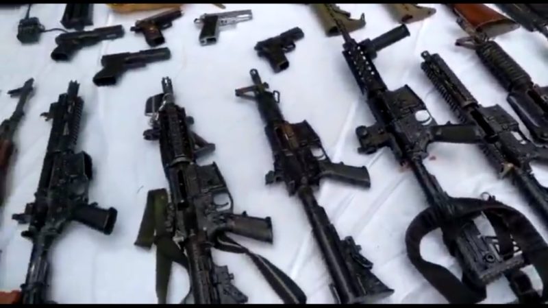Parte das armas apreendidas com a quadrilha – Foto: PMMG/Divulga&ccedil;&atilde;o/ND
