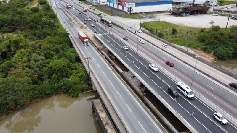 Terceira faixa da BR-101 trouxe melhorias para o trânsito em Palhoça &#8211; Foto: Arteris Litoral Sul/Divulgação/ND