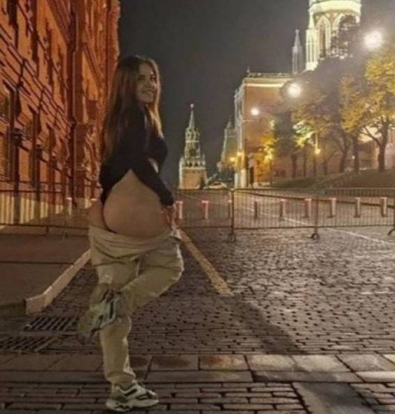 Atriz porn&ocirc; &eacute; presa ap&oacute;s “vandalismo” em frente a ponto tur&iacute;stico hist&oacute;rico na R&uacute;ssia – Foto: Internet/Divulga&ccedil;&atilde;o/ND