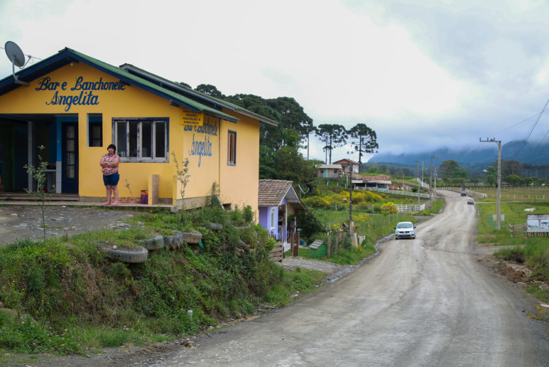 Moradores comemoram fim da espera de obra de pavimenta&ccedil;&atilde;o na Serra – Foto: Julio Cavalheiro/GovSC/Divulga&ccedil;&atilde;o/ND