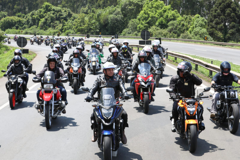 Bolsonaro fez motociata em Pira&iacute; do Sul (PR) no s&aacute;bado (6) – Foto: Clauber Cleber Caetano/Divulga&ccedil;&atilde;o/ND