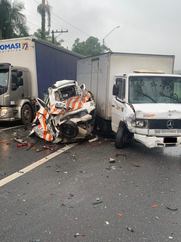 Grave acidente aconteceu na manh&atilde; deste s&aacute;bado (20), no Km 674,1 – Foto: Reprodu&ccedil;&atilde;o/Internet