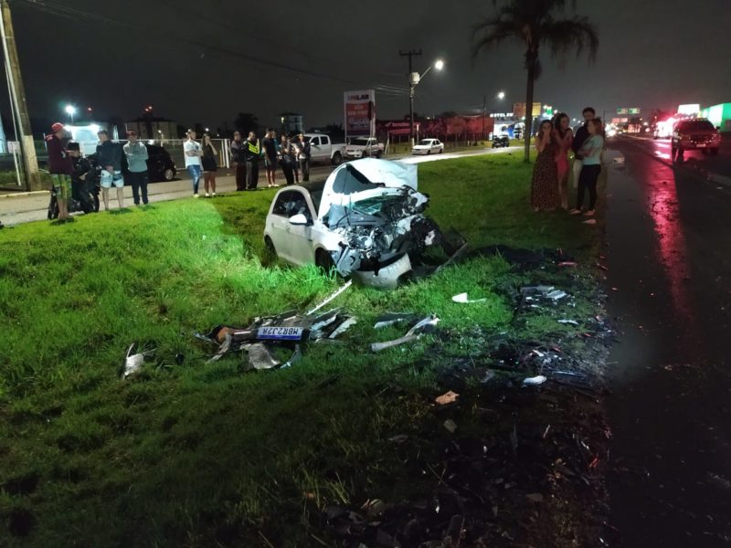 Acidente em Palho&ccedil;a ocorreu pr&oacute;ximo &agrave;s 2h da madrugada de domingo (31) – Foto: PRF/Divulga&ccedil;&atilde;o/ND