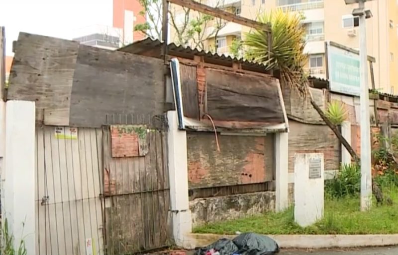 Obras na Escola Aderbal Ramos, no Estreito, ser&atilde;o retomadas na pr&oacute;xima segunda-feira – Foto: Reprodu&ccedil;&atilde;o/NDTV RecordTV