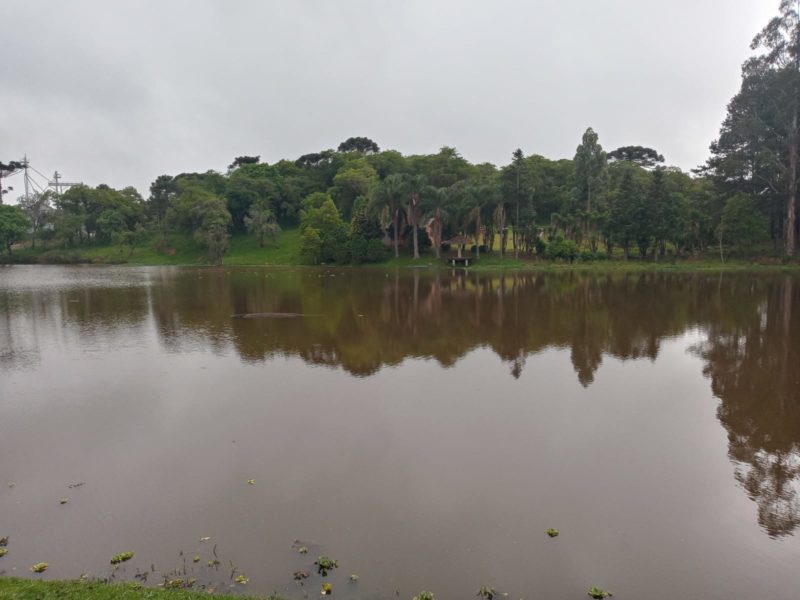 Um jovem, que ainda n&atilde;o foi identificado, morreu afogado – Foto: CBMSC/Divulga&ccedil;&atilde;o/ND