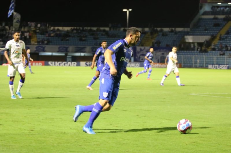 Edilson foi vaiado ap&oacute;s o gol do CSA – Foto: Frederico Tadeu/Ava&iacute;/ND