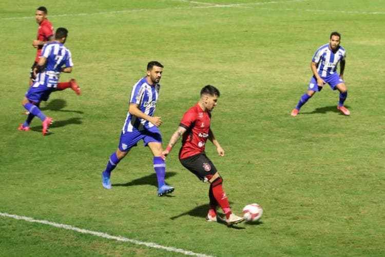 Ed&iacute;lson (foto) ser&aacute; desfalque do Ava&iacute; –&nbsp; Foto: Frederico Tadeu/Ava&iacute;/ND