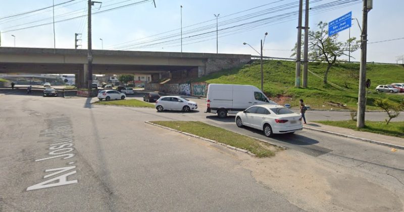 Homicídio ocorreu na avenida Josué Di Bernardi, em São José &#8211; Foto: Google Street View/Reprodução/ND