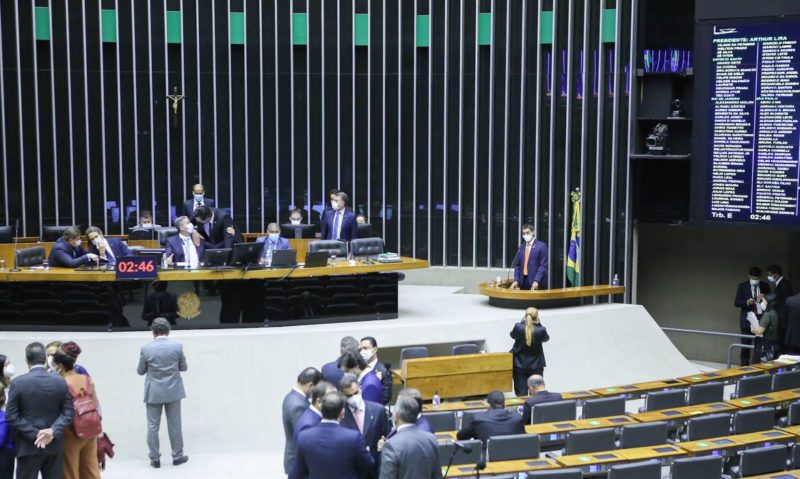 Pena foi aumentada de 2 a 5 anos nos casos relacionados a ra&ccedil;a, cor, etnia ou proced&ecirc;ncia nacional – Foto: Ant&ocirc;nio Augusto/C&acirc;mara dos Deputados/ND