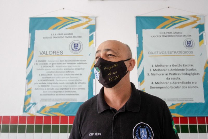 Capitão Miks é gestor educacional de uma das sete escolas cívico militares de SC