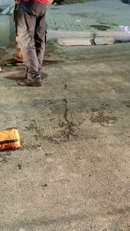 Estrutura cedida deixou marcas tamb&eacute;m no asfalto – Foto: Reprodu&ccedil;&atilde;o/ND