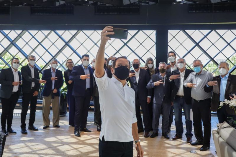 Comitiva com cerca de 20 lideran&ccedil;as do PSDB de SC esteve em S&atilde;o Paulo na &uacute;ltima sexta-feira – Foto: Divulga&ccedil;&atilde;o/ND