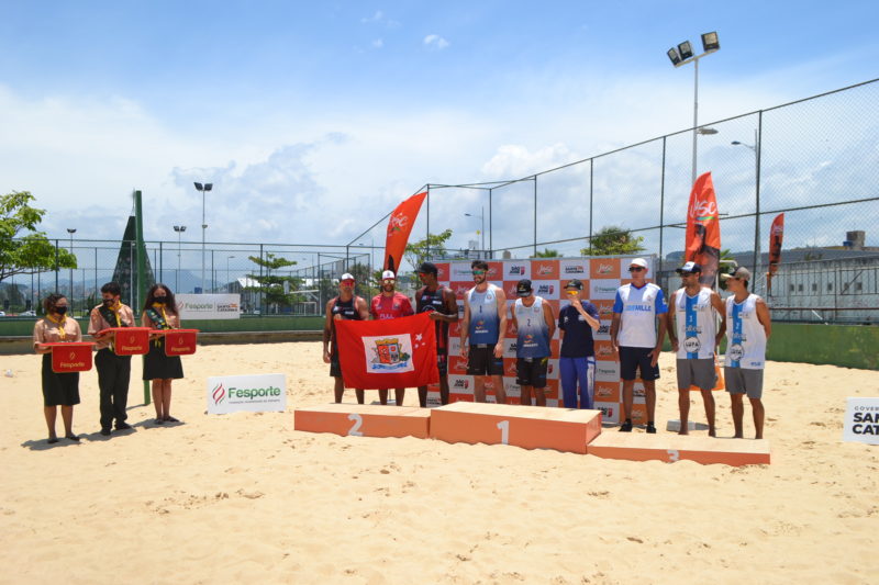 Uma &#8220;zebra&#8221; passou no vôlei de praia masculino já que São José, favorito ao título, ficou com o vice-campeonato &#8211; Foto: Diogo de Souza/ND