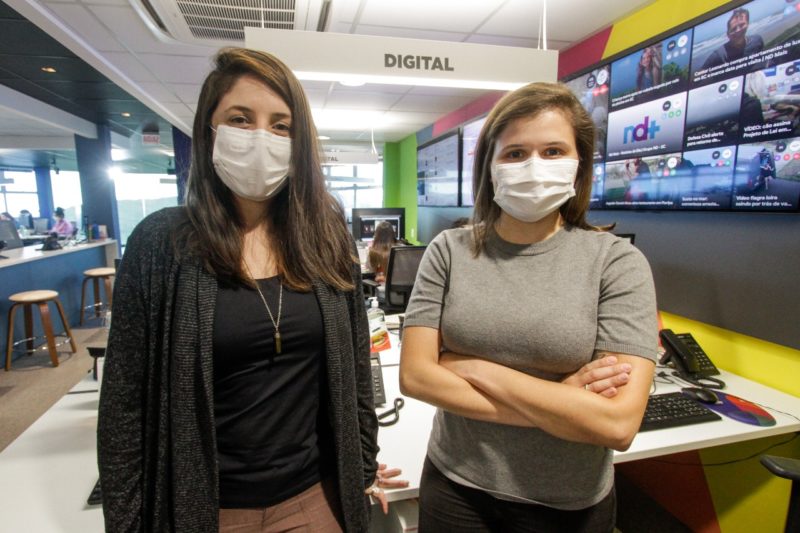 Beatriz Carrasco comanda o dia-a-dia da reda&ccedil;&atilde;o do ND+ enquanto Fl&aacute;via Rodrigues &eacute; a respons&aacute;vel por tocar os projetos comerciais e produtos digitais na plataforma digital – Foto: Leo Munhoz/ND