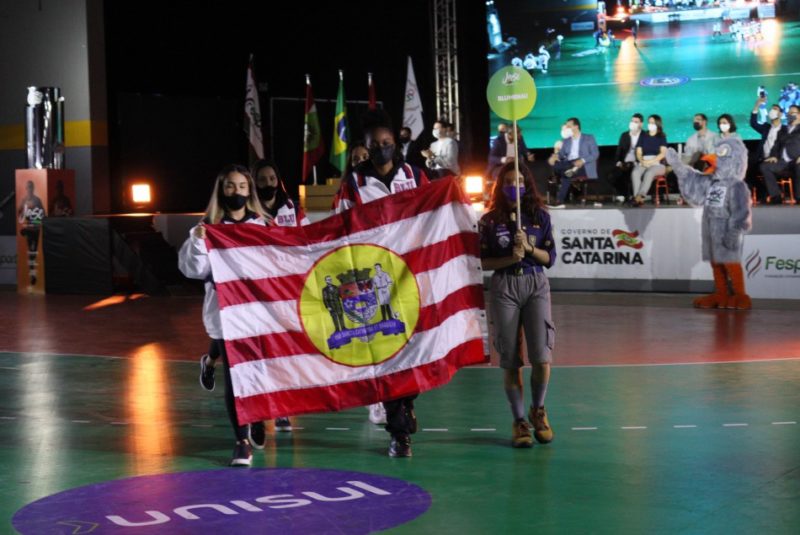 Piloto de Blumenau (SC) é o primeiro colocado no campeonato da