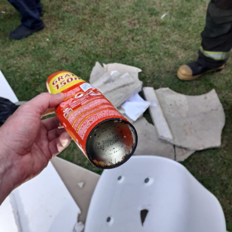 A explos&atilde;o s&atilde;o causou inc&ecirc;ndio mas derrubou o teto do local – Foto: Defesa Civil/Divulga&ccedil;&atilde;o/ND