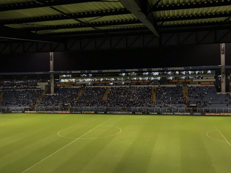 Torcida prestou homenagens &agrave; cantora que faleceu nesta sexta – Foto: Leandro Boeira/Ava&iacute;/Divulga&ccedil;&atilde;o/ND