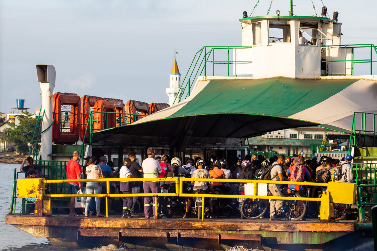 Alterações de valores do Ferry Boat vai desde pedestres até veículos de grande porteFoto: Bruno Golembiewski/Arquivo/ND Mais&nbsp;