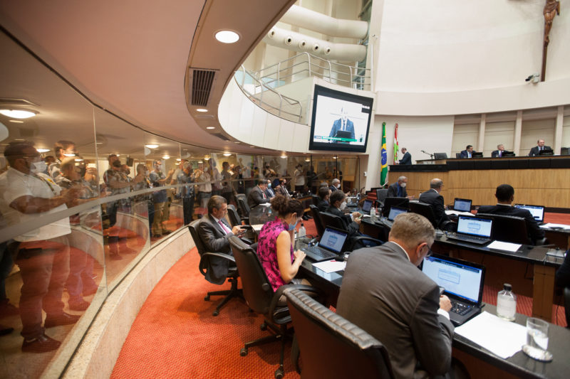 Representantes da Seguran&ccedil;a P&uacute;blica acompanharam a vota&ccedil;&atilde;o – Foto: Jeferson Baldo/Divulga&ccedil;&atilde;o/ND