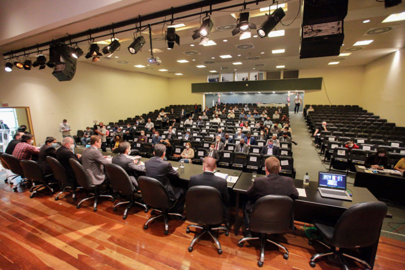 Audi&ecirc;ncia p&uacute;blica sobre privatiza&ccedil;&atilde;o dos portos – Foto: Vicente Schmitt/Divulga&ccedil;&atilde;o/ND