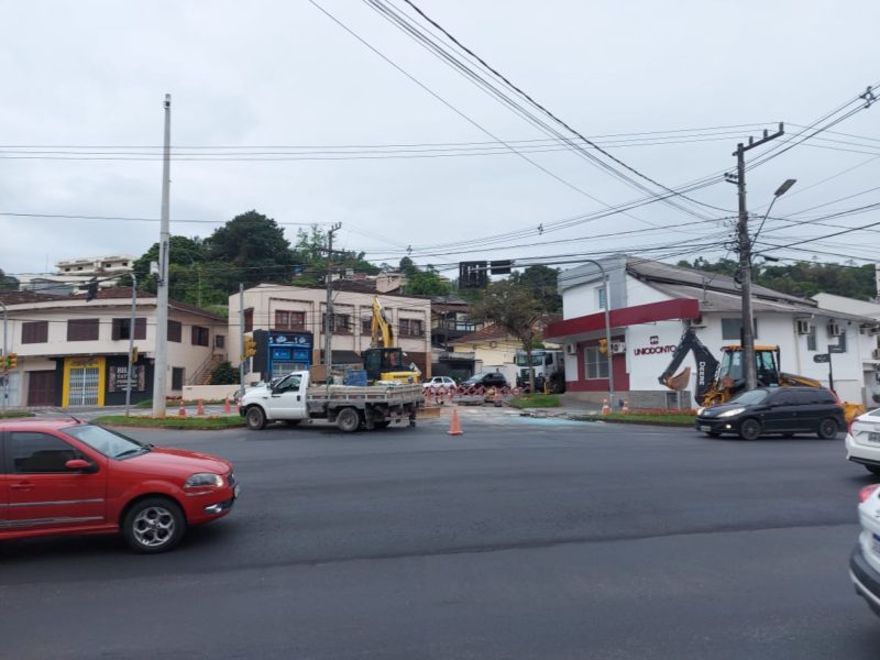 As obras come&ccedil;aram na manh&atilde; deste s&aacute;bado (6) – Foto: Foto: Adriano Lins