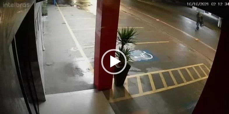 Furto de calha em estabelecimento de Joinville – Foto: Internet/Reprodu&ccedil;&atilde;o/ND