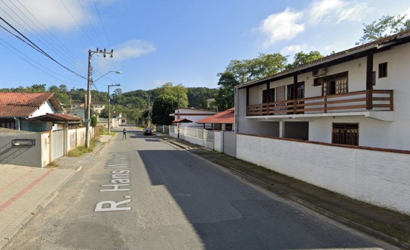 Homem &eacute; preso ap&oacute;s esfaquear mulher em Blumenau – Foto: Reprodu&ccedil;&atilde;o/Google Maps/ND