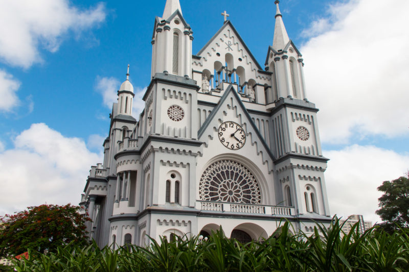 Igreja Matriz de Itaja&iacute; pro&iacute;be cerimonialistas durante casamentos – Foto: Arquivo/Bruno Golembiewski/ND