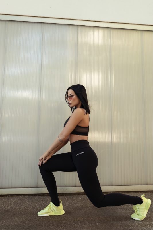 Moda fitness feita por mulheres designada para mulheres determinadas e seguras