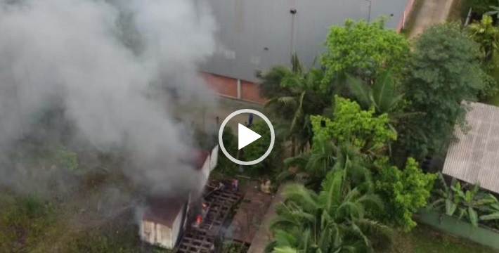 Inc&ecirc;ndio em dep&oacute;sito de pneus em Joinville – Foto: Internet/Reprodu&ccedil;&atilde;o/ND