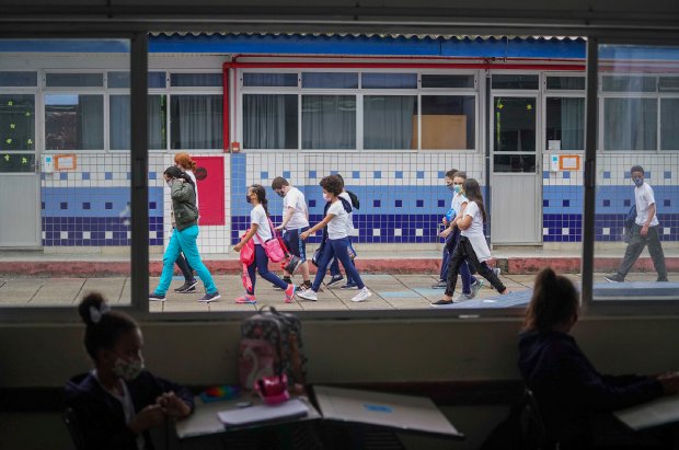 O sorteio ocorre nas escolas em que a demanda por matr&iacute;culas &eacute; maior que o n&uacute;mero de vagas ofertadas. – Foto: Ricardo Wolffenb&uuml;ttel/Secom/Divulga&ccedil;&atilde;o/ND
