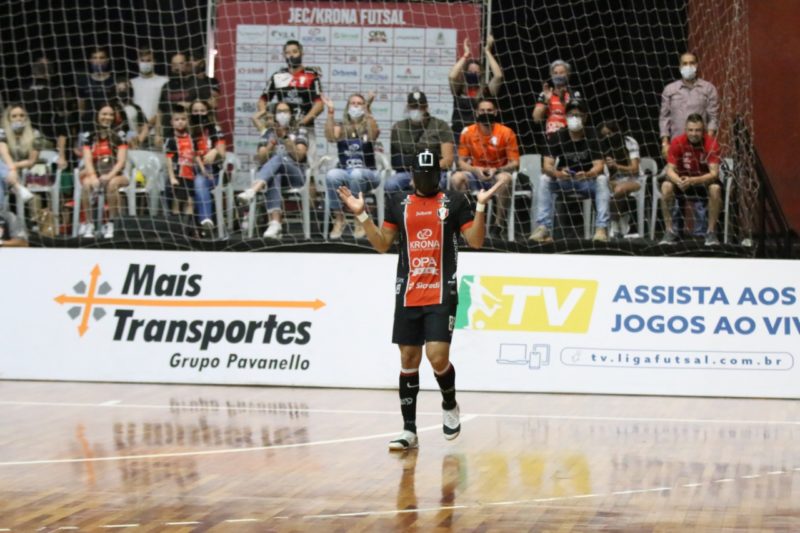 Com direito a goleada, o JEC Futsal atropelou a Intelli e tem confronto de gigantes nas quartas da Liga Nacional – Foto: Juliano Schmidt/JEC Futsal/Divulga&ccedil;&atilde;o/ND