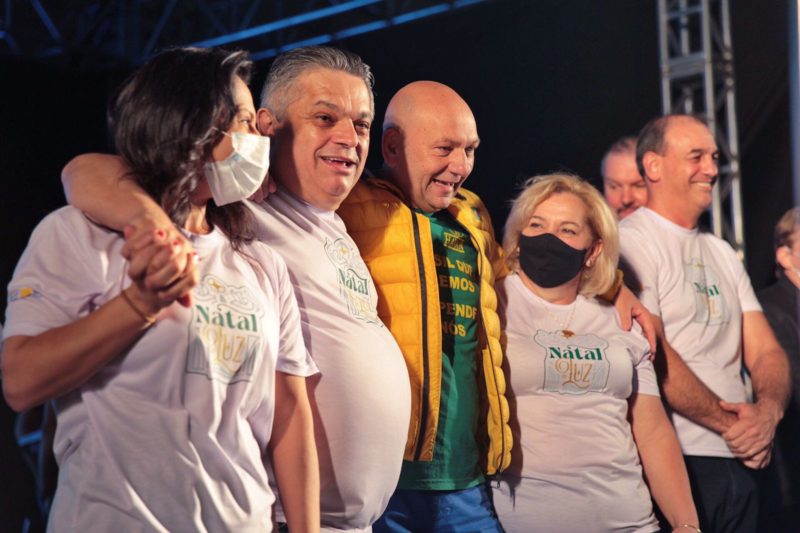 Prefeito de Chapec&oacute;, Jo&atilde;o Rodrigues e empres&aacute;rio Luciano Hang mant&eacute;m sintonia . Inten&ccedil;&atilde;o seria uma chapa juntos para formar palanque para Bolsonaro em SC