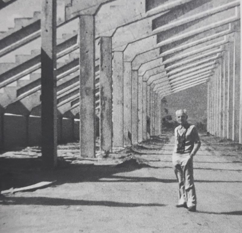 Osny Meira, o guardi&atilde;o da mem&oacute;ria do Ava&iacute; em visita &agrave; constru&ccedil;&atilde;o da Ressacada. – Foto: Acervo Osny Meira/Adalberto Kl&uuml;ser/ND