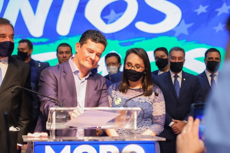 Sergio Moro assina filia&ccedil;&atilde;o ao Podemos – Foto: Robert Alves/Divulga&ccedil;&atilde;o/ND