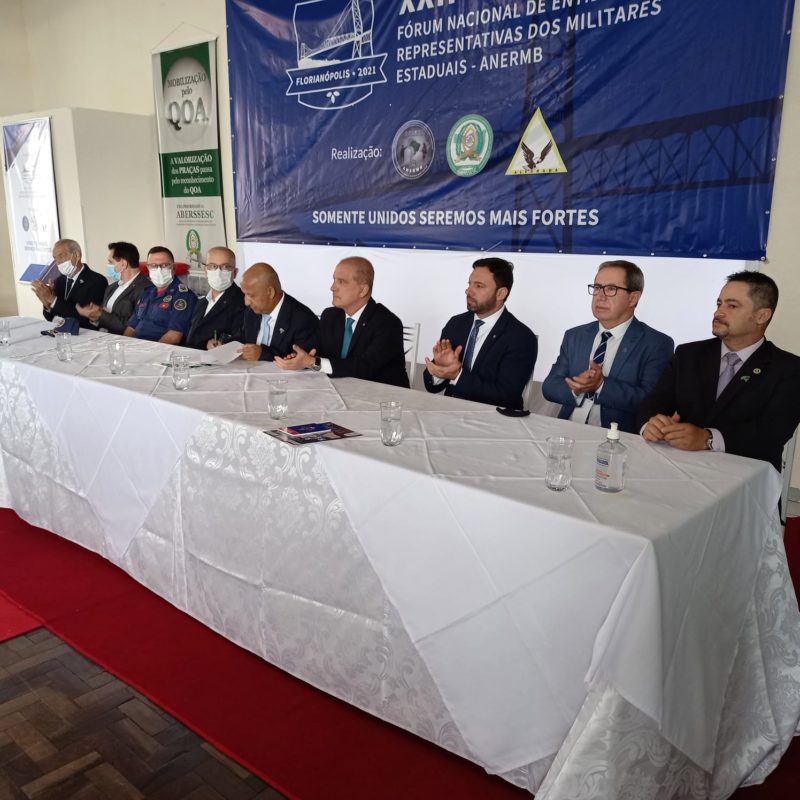 Ministro Onyx Lorenzoni foi recebido por autoridades catarinenses – Foto: Rafaela Dornbusch/ABERSSESC/ND