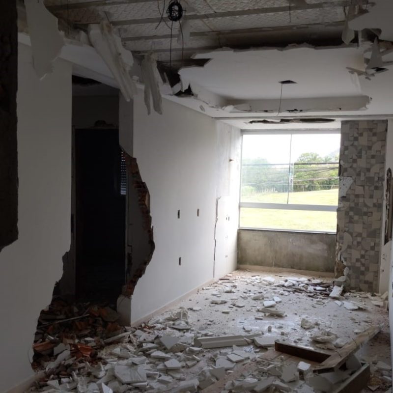 Apartamentos j&aacute; estavam quase prontos – Foto: pr&eacute;dio1