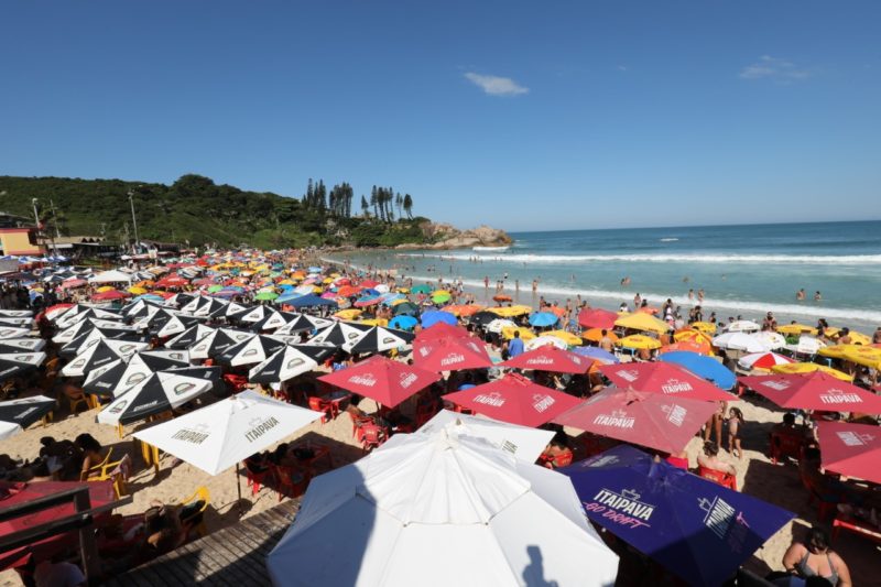 Com o avan&ccedil;o na vacina&ccedil;&atilde;o e retomada nas atividades, expectativa &eacute; de uma grande temporada neste ver&atilde;o – Foto: Crristiano Andujar/PMF/Arquivo/Divulga&ccedil;&atilde;o/ND