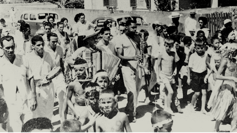 O Carnaval foi um ponto de partida para iniciar a integra&ccedil;&atilde;o entre as comunidades negras e brancas – Foto: Reprodu&ccedil;&atilde;o / NDTV Record TV