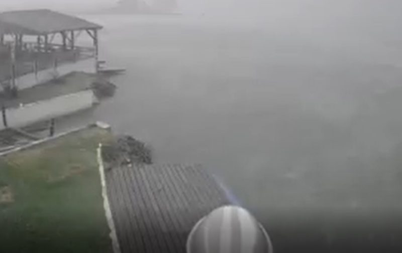 Estrutura voou com fortes ventos da tarde de ter&ccedil;a-feira (23) – Foto: Divulga&ccedil;&atilde;o/ND