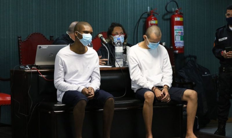 Lucas C&eacute;zar dos Santos de Souza e Fl&aacute;vio dos Santos Rodrigues, filhos da ex-deputada Flordelis, acusados da morte do pastor Anderson durante julgamento na 3&ordf; Vara Criminal de Niter&oacute;i. – Foto: Tomaz Silva/Ag&ecirc;ncia Brasil/ND