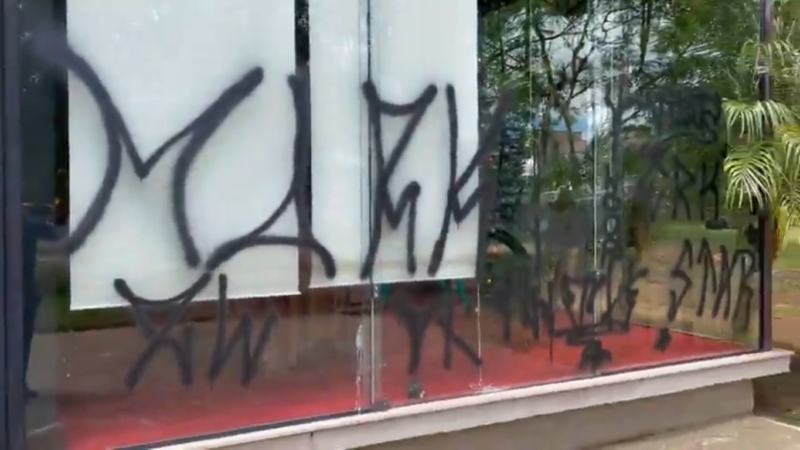 Decora&ccedil;&atilde;o fica localizada na Pra&ccedil;a do Congresso e foi inaugurada nessa sexta-feira (26) – Foto: Divulga&ccedil;&atilde;o/ND