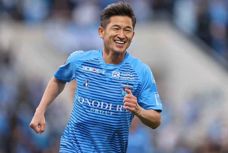 Kazu Miura, jogador mais velho do mundo, acerta com clube