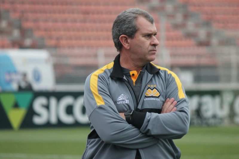 Cl&aacute;udio Tencati pode utilizar um time mais forte no primeiro confronto contra o Guarani.&nbsp; Foto: Celso da Luz/Crici&uacute;ma E.C/ND