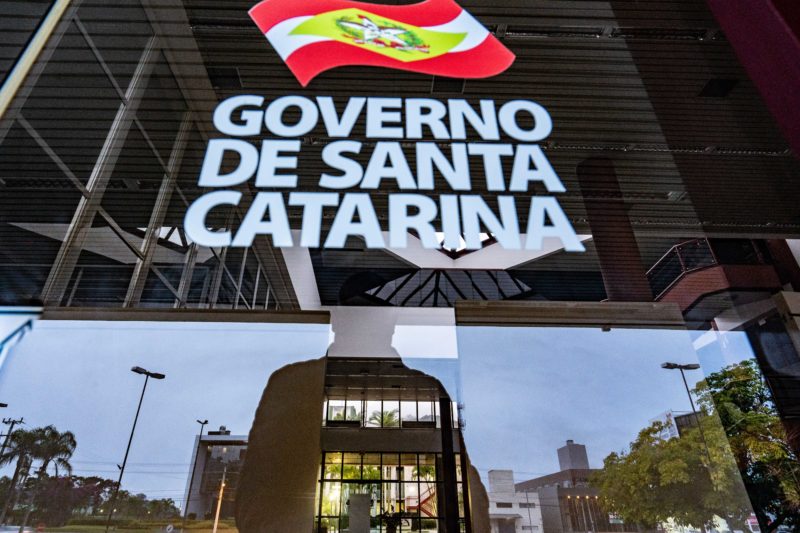 Porta principal do Centro Administrativo de Santa Catarina &#8211; Foto: Ricardo Wolffenbüttel/Divulgação/ND