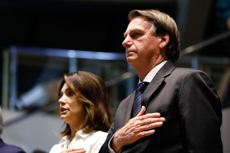 Ex-presidente Bolsonaro e esposa 